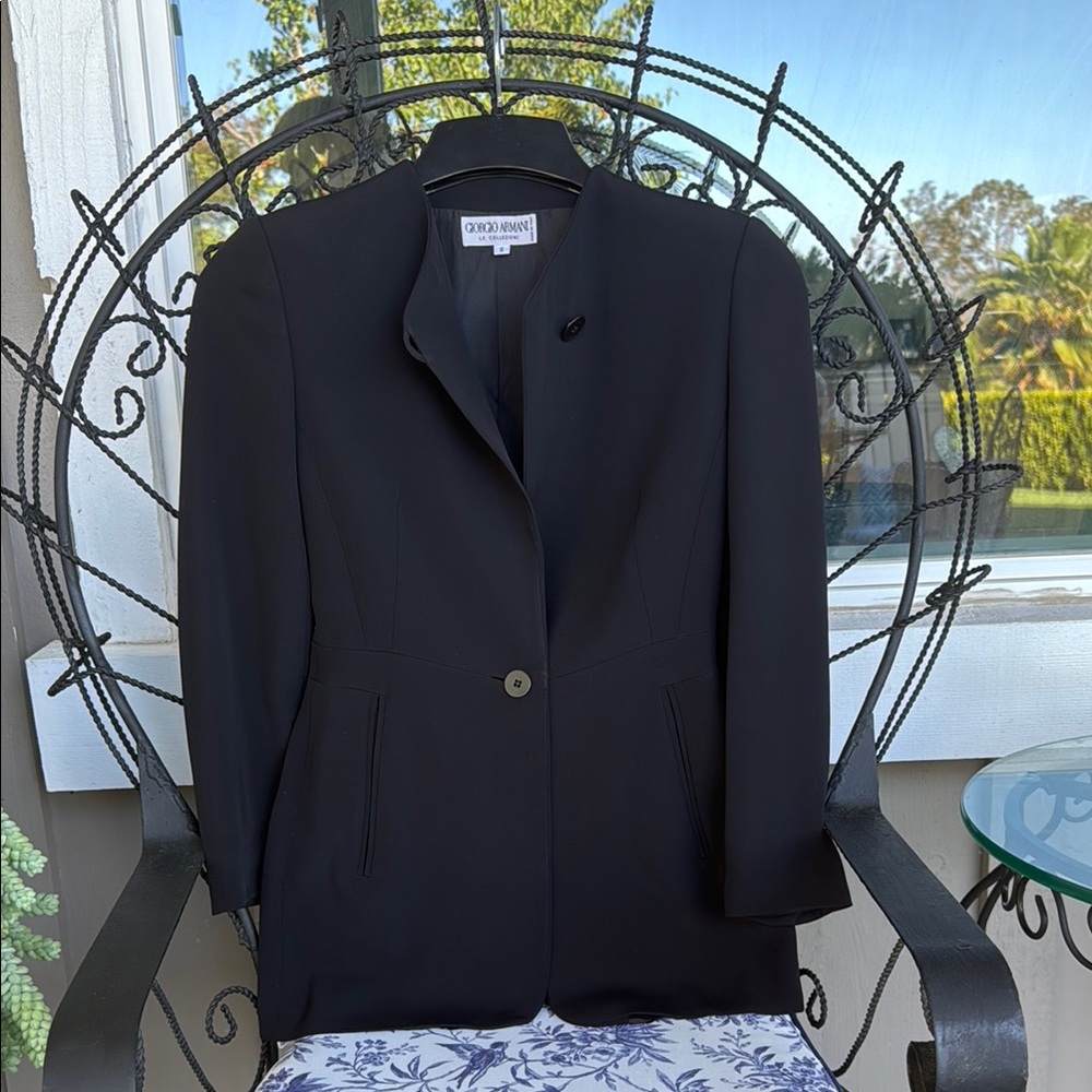 Chic Giorgio Armani Collezioni Jacket - size 2